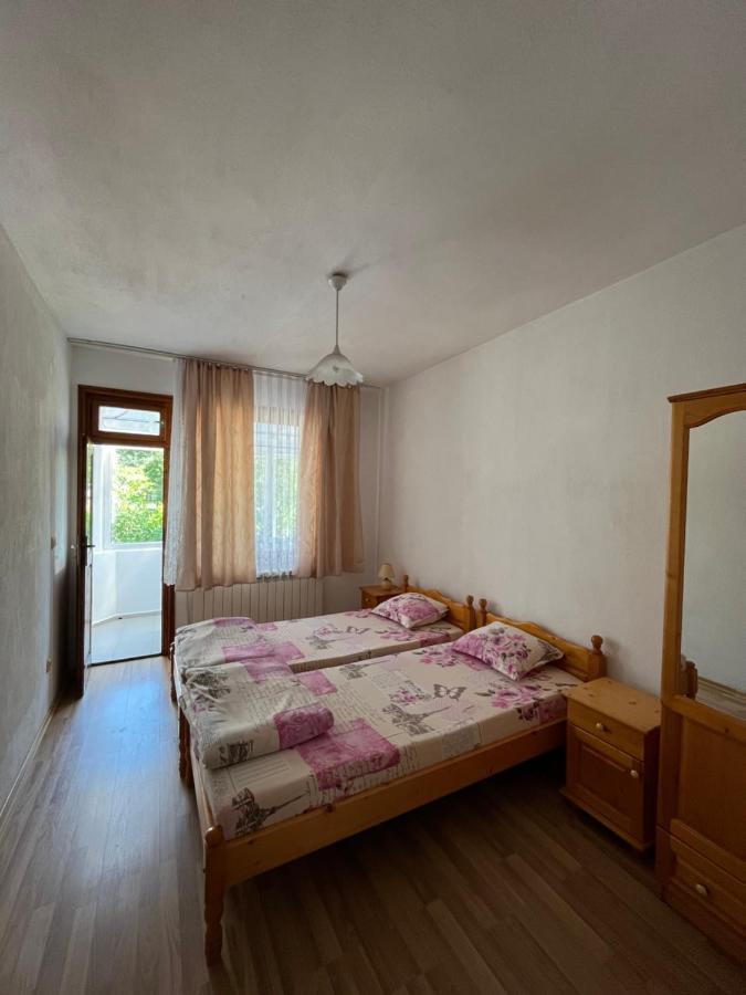 "Калоянови" Hotel Tsarevo Exterior photo
